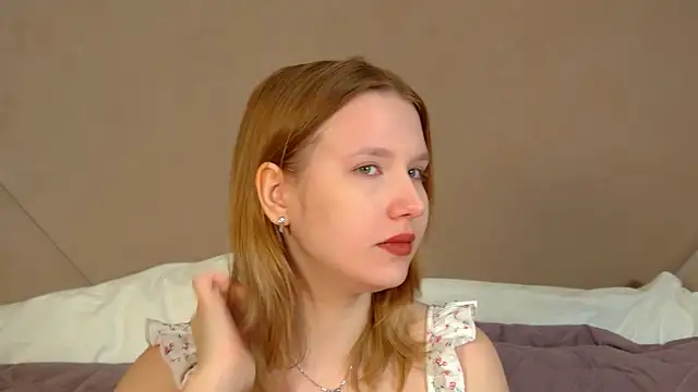 LiliLinn online show from 05-22-26, 04:43