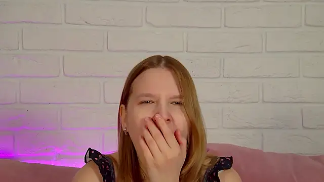 LiliLinn online show from 05-25-26, 04:23
