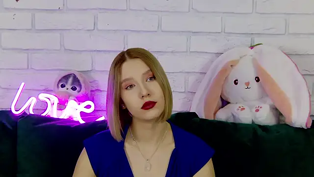 Snapshot of LiliLinn chatting on 03-07-25, 05:08 LiliLinn online show from 03-07-25, 05:08