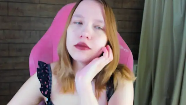 LiliLinn online show from 06-03-26, 04:35