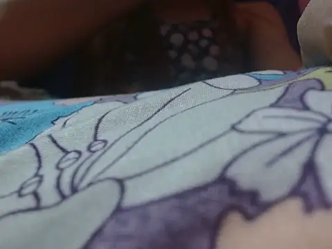 Snapshot of silky_milky chatting on 10-17-25, 07:59 silky milky online show from 10-17-25, 07:59