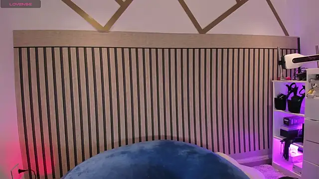 Snapshot of NinaInk chatting on 02-16-26, 11:31 NinaInk online show from 02-16-26, 11:31