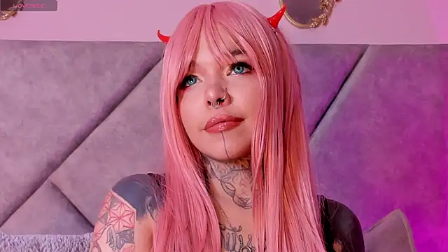 NinaInk online show from 10-03-25, 01:01