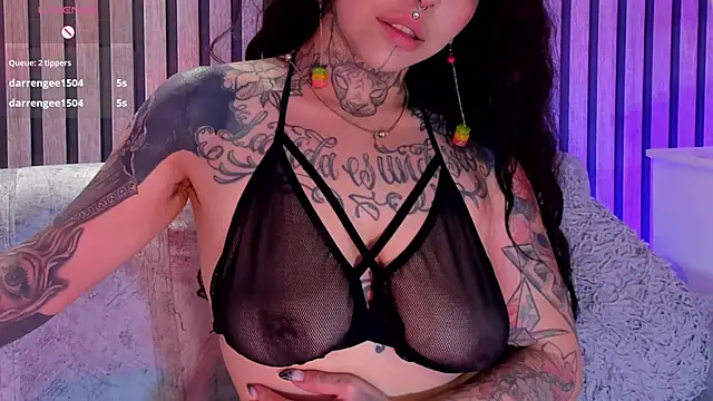 Snapshot of NinaInk chatting on 04-11-26, 11:25 NinaInk online show from 04-11-26, 11:25