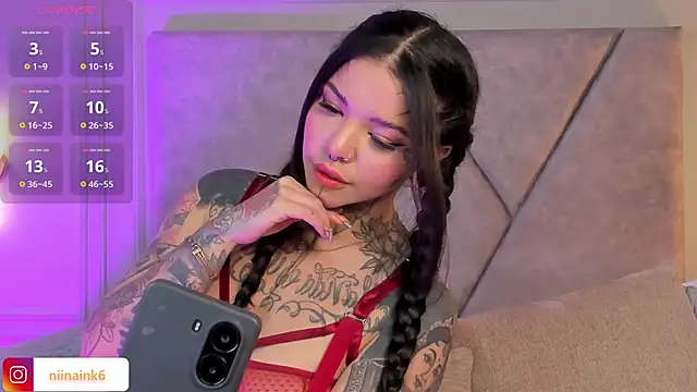 NinaInk online show from 09-28-25, 02:46