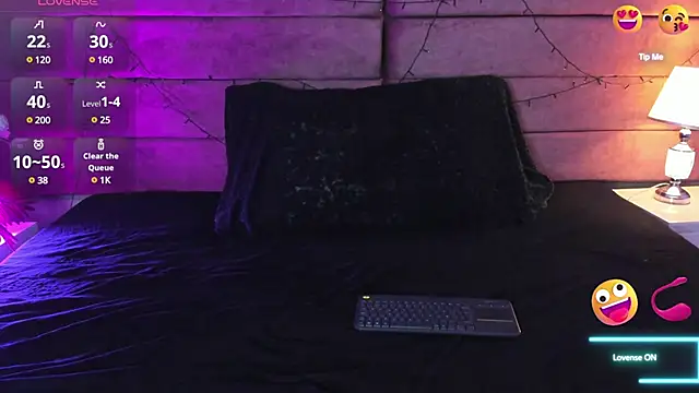 NinaInk online show from 03-02-25, 11:28