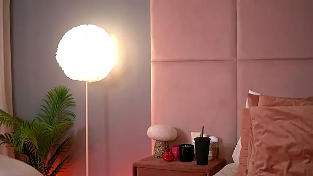 AlmaLuv online show from 03-26-26, 04:55