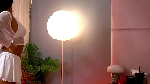 AlmaLuv online show from 03-11-26, 04:06