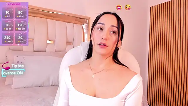 hazel ross tcw online show from 10-23-25, 01:54