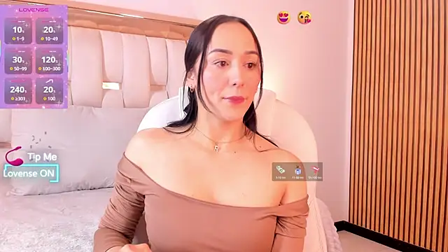 hazel ross tcw online show from 10-10-25, 01:45