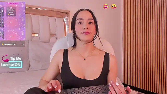 hazel ross tcw online show from 10-02-25, 01:58