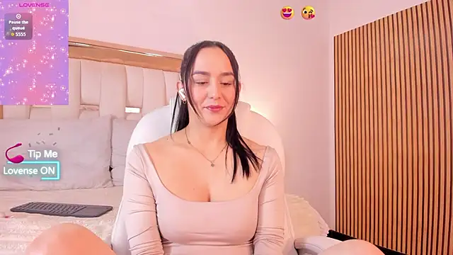 hazel ross tcw online show from 09-13-25, 02:17