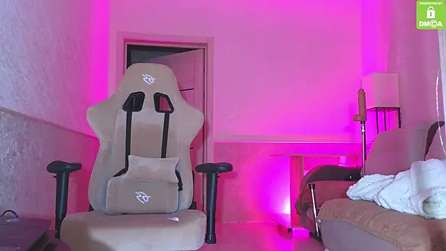 Katy perry  online show from 12-04-25, 02:43