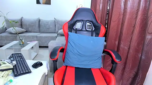 Snapshot of ashleyxlove1 chatting on 02-26-26, 10:43 ashleyxlove1 online show from 02-26-26, 10:43