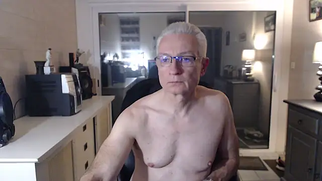 Snapshot of Goduleur69 chatting on 12-11-24, 12:23 Goduleur69 online show from 12-11-24, 12:23