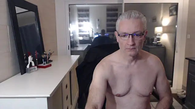 Snapshot of Goduleur69 chatting on 01-16-25, 04:18 Goduleur69 online show from 01-16-25, 04:18