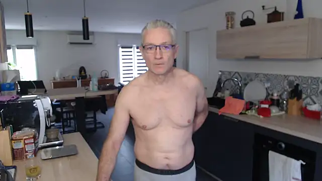 Snapshot of Goduleur69 chatting on 02-13-25, 02:20 Goduleur69 online show from 02-13-25, 02:20