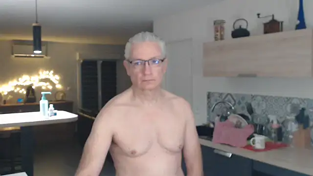 Snapshot of Goduleur69 chatting on 02-05-25, 12:10 Goduleur69 online show from 02-05-25, 12:10