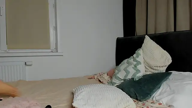 elliemintlover online show from 04-18-26, 08:20