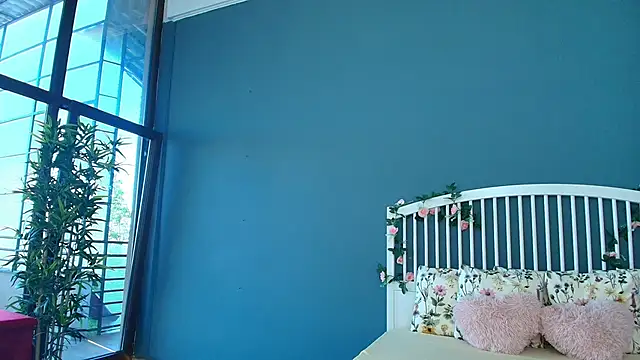 AlicePirs online show from 06-19-26, 04:18