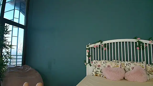 AlicePirs online show from 03-25-26, 05:07