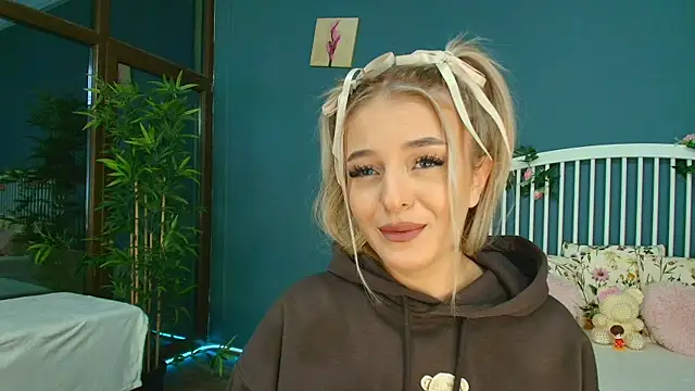 AlicePirs online show from 10-23-25, 04:22