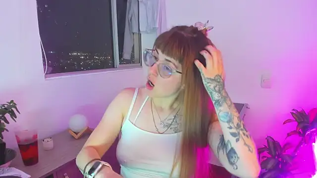 Snapshot of tekila__ chatting on 04-09-26, 11:33 tekila online show from 04-09-26, 11:33