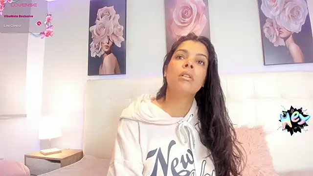 Sweetdreamses  online show from 02-03-25, 12:25