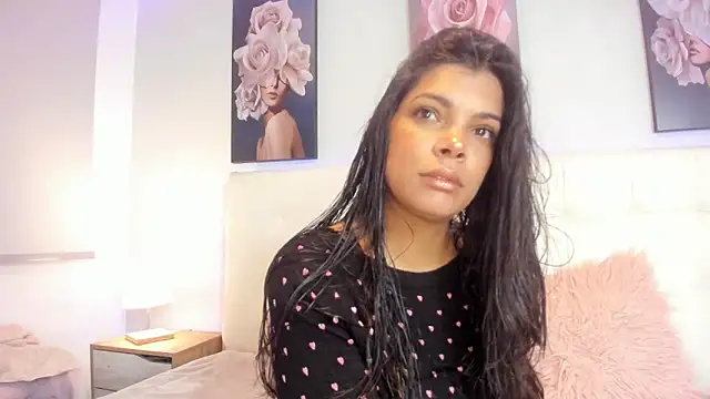 Sweetdreamses  online show from 02-04-25, 12:22