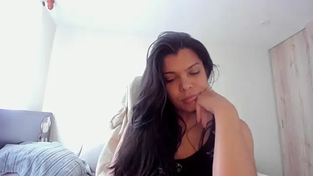 Sweetdreamses  online show from 10-17-25, 01:57