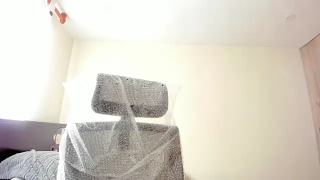 Sweetdreamses  online show from 09-18-25, 02:09