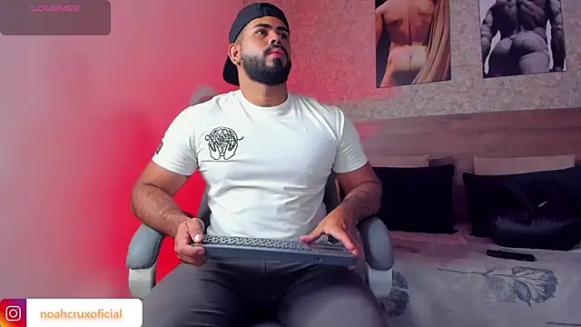 noah crux online show from 10-27-25, 12:17