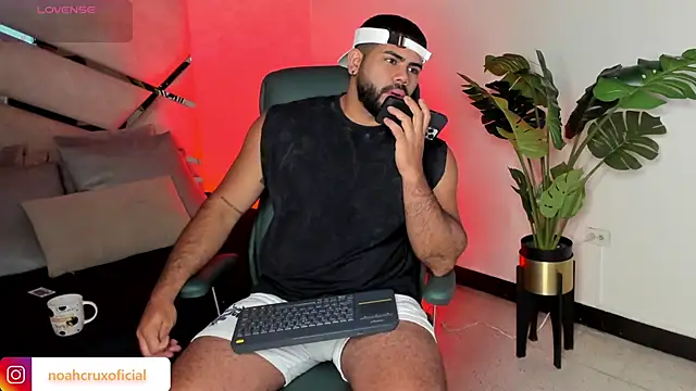 noah crux online show from 09-15-25, 12:38