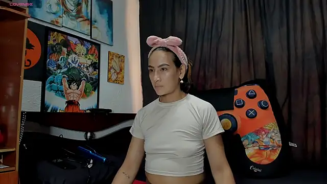 Snapshot of Valeria_Fitness chatting on 07-18-26, 09:01 Valeria Fitness online show from 07-18-26, 09:01