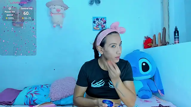 Snapshot of Valeria_Fitness chatting on 06-05-26, 07:03 Valeria Fitness online show from 06-05-26, 07:03