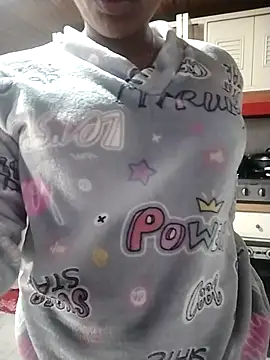 Snapshot of Camille_rose_ chatting on 09-26-25, 03:19 Camille rose online show from 09-26-25, 03:19