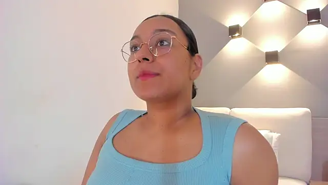 ellamontoya online show from 10-18-25, 10:50