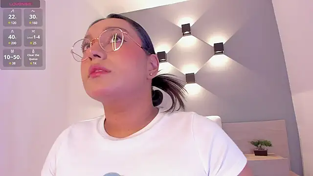 ellamontoya online show from 03-14-25, 04:54