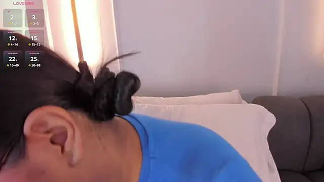 ellamontoya online show from 11-04-25, 01:04