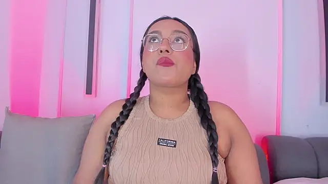 ellamontoya online show from 11-15-25, 10:52