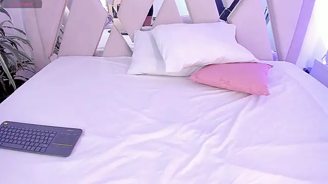 ellamontoya online show from 02-20-26, 11:45