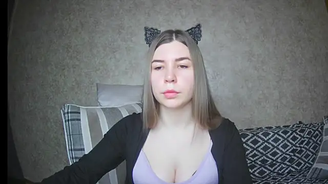 ElllaNuar online show from 02-03-25, 01:19