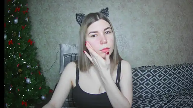 ElllaNuar online show from 01-22-25, 01:20