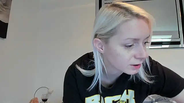 BetterThanYourEx69 online show from 11-12-25, 11:14