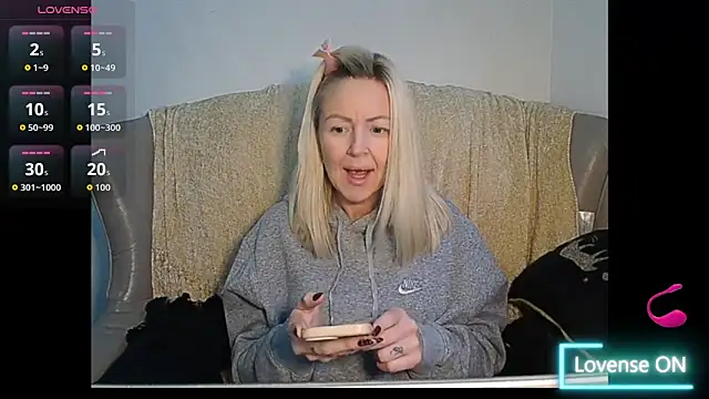 Angelamariexox online show from 10-21-25, 04:50