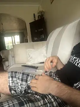 Snapshot of EE123458 chatting on 10-03-25, 12:50 EE123458 online show from 10-03-25, 12:50