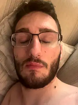 Snapshot of EE123458 chatting on 09-17-25, 02:24 EE123458 online show from 09-17-25, 02:24