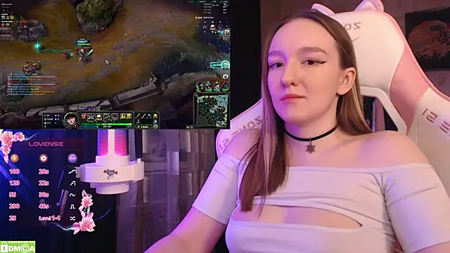 MoonlishSiren online show from 02-15-25, 08:12