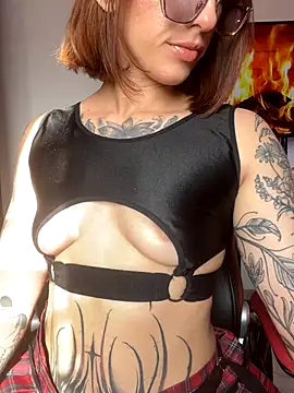 ValenGray online show from 11-07-25, 01:15