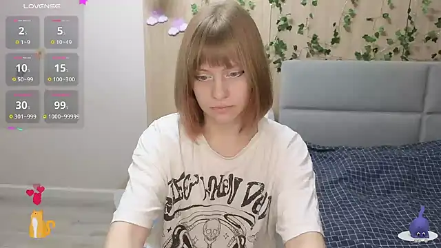 Snapshot of HermioneHHH chatting on 03-07-25, 09:38 HermioneHHH online show from 03-07-25, 09:38